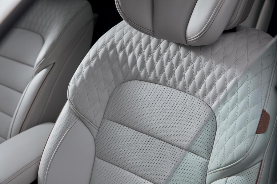 Детали интерьера Renault Koleos Initiale Paris 2019 года  (WW) (фото 2 из 27)